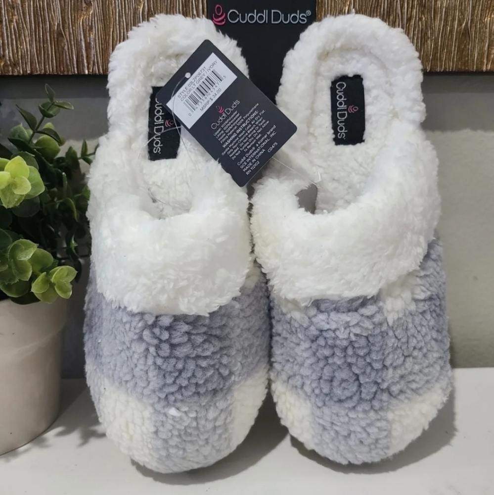 NWT Cuddl Duds Soft Slippers Size 5-6 & 7-8